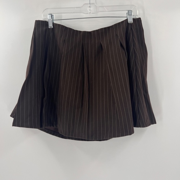 MANIERE DE VOIR RINA PINSTRIPE PLEATED SKORT BROWN NEW SIZE 10 - Picture 2 of 10